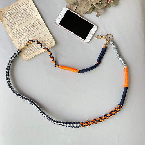 受注制作】パラコードで作るスマホショルダーストラップ(ネイビー