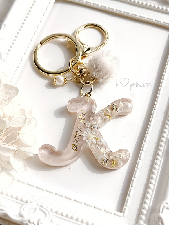 ミルクティーベージュ❀.*・ﾟクリスタル♡筆記体イニシャル＆ネーム