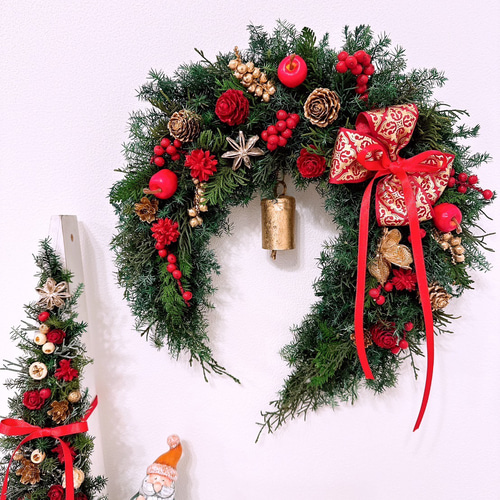 特集ページ掲載】幸運よ呼ぶ馬蹄形 クリスマスリース クリスマス