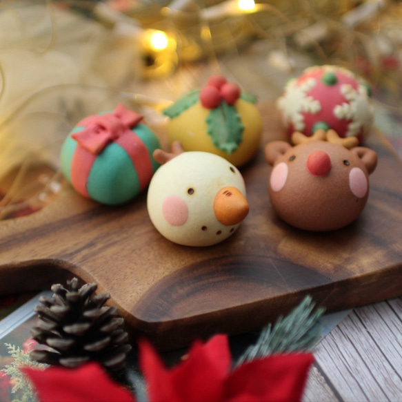 （クリスマス近辺配送）クリスマスあんフラワークッキー＆饅頭 4個入り 3枚目の画像