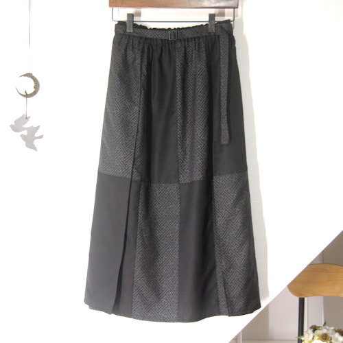 大島紬七マルキ 紗綾形のタックスカート 着物リメイク ロングスカート