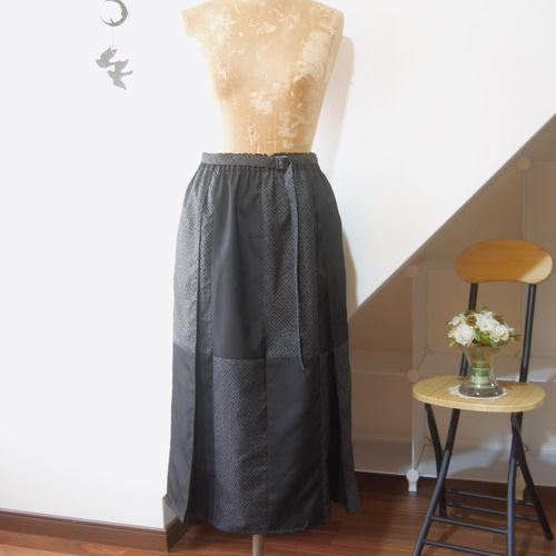 大島紬七マルキ 紗綾形のタックスカート 着物リメイク ロングスカート