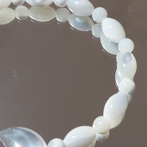 マザーオブパールに月の水晶のブレス ブレスレット PENDENS 通販