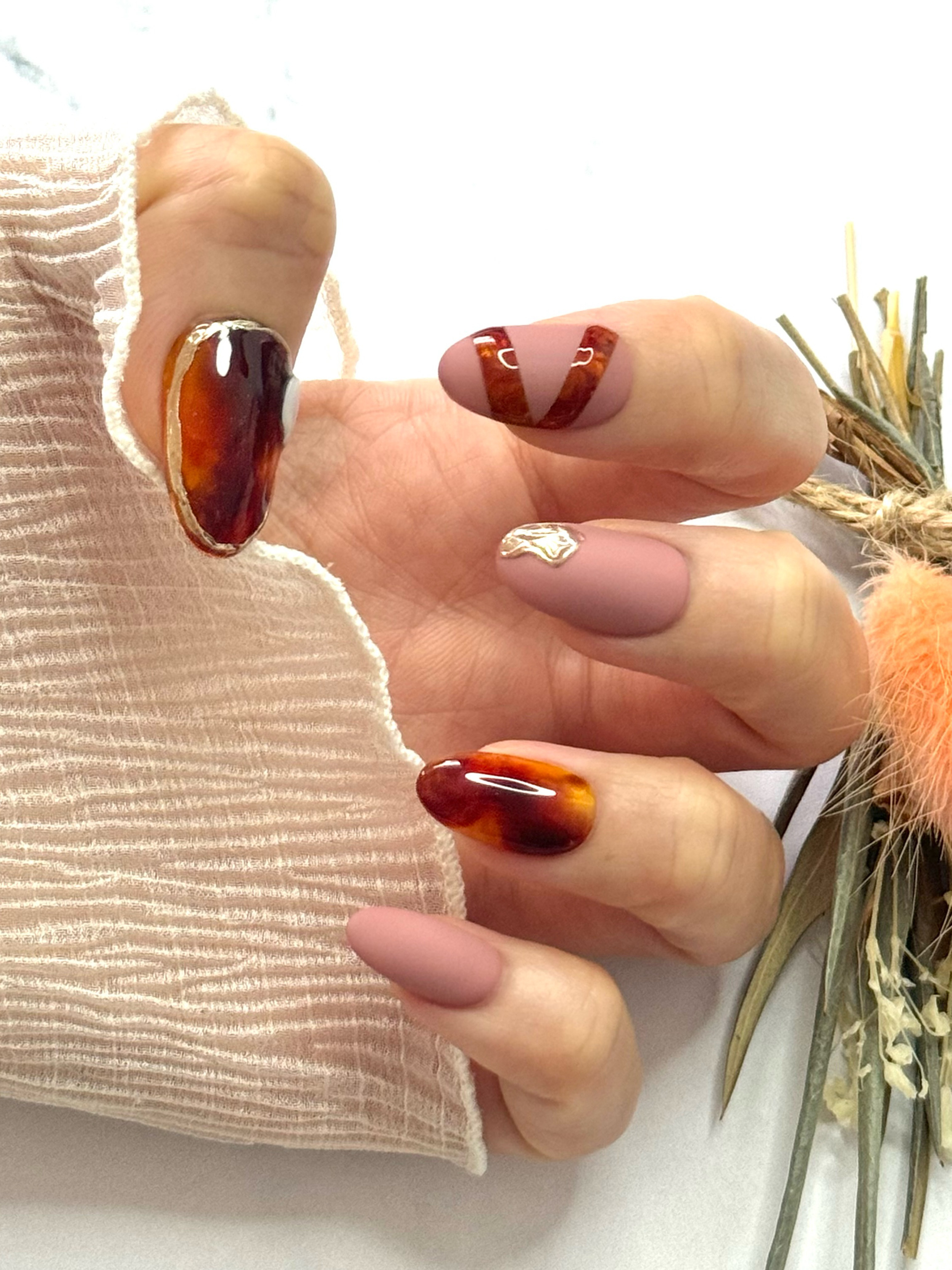 サイズオーダー】べっ甲ネイルチップ/くすみピンク/マットネイル