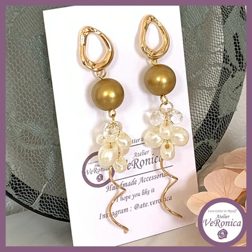 ゴールドのつぶつぶスパイラルピアス ハンドメイド ピアス おしゃれ