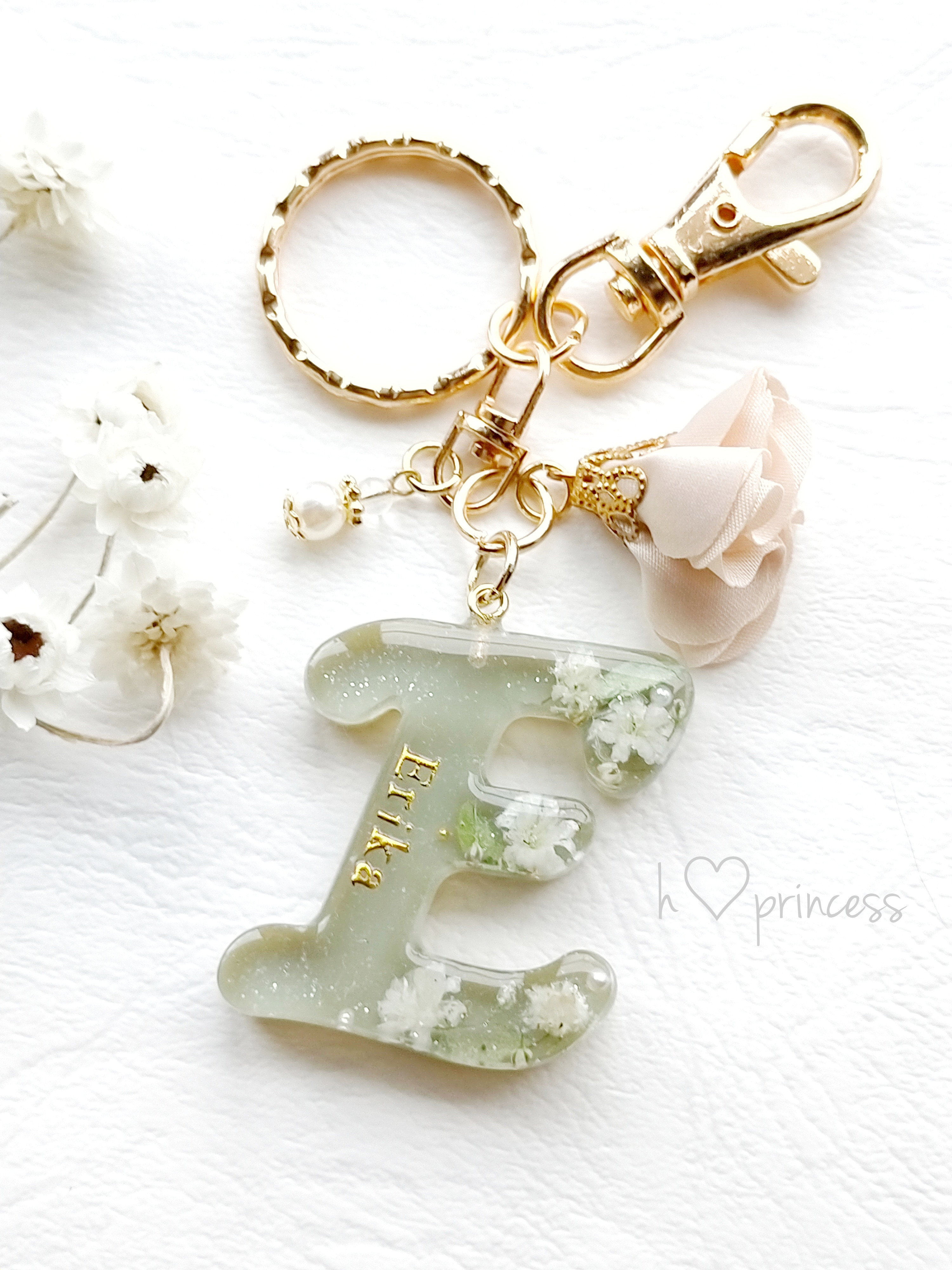 かすみ草＆ユーカリ❀.*・ﾟクリスタル♡筆記体イニシャル