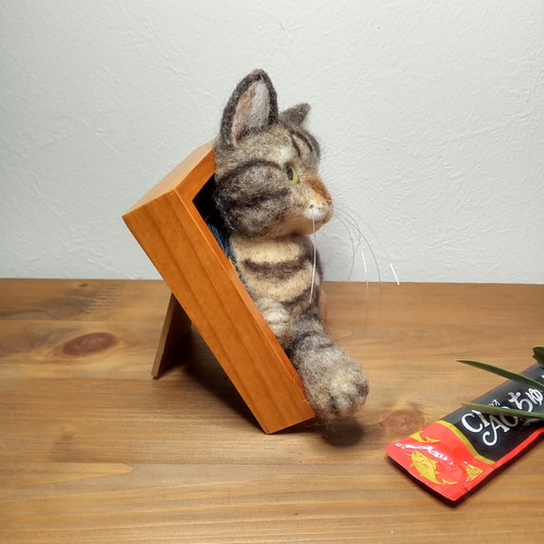 ほっこり♡猫の見える窓】キジトラ猫ver.【羊毛フェルト】【猫