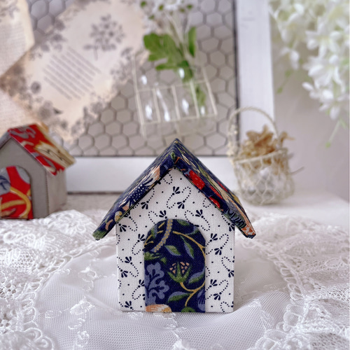 ウィリアムモリス／ハウス型小物入れミニサイズ／カルトナージュ