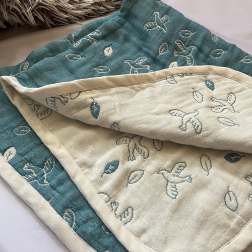ふわふわガーゼおくるみ しあわせの青い鳥柄 ガーゼケット