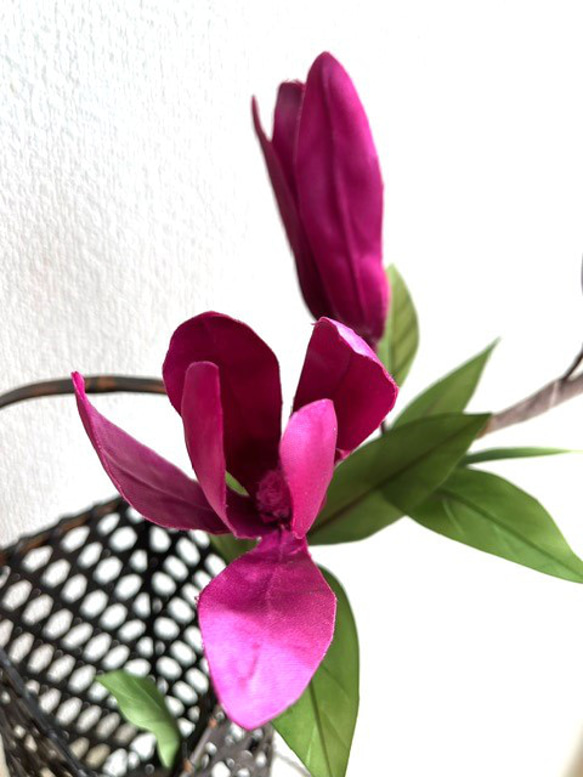 手染め布花 木蓮1枝（エンジ）② 玄関・和洋の空間・お部屋の 