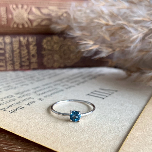 ロンドンブルートパーズ リング 宝石質 4mm silver925 刻印入り