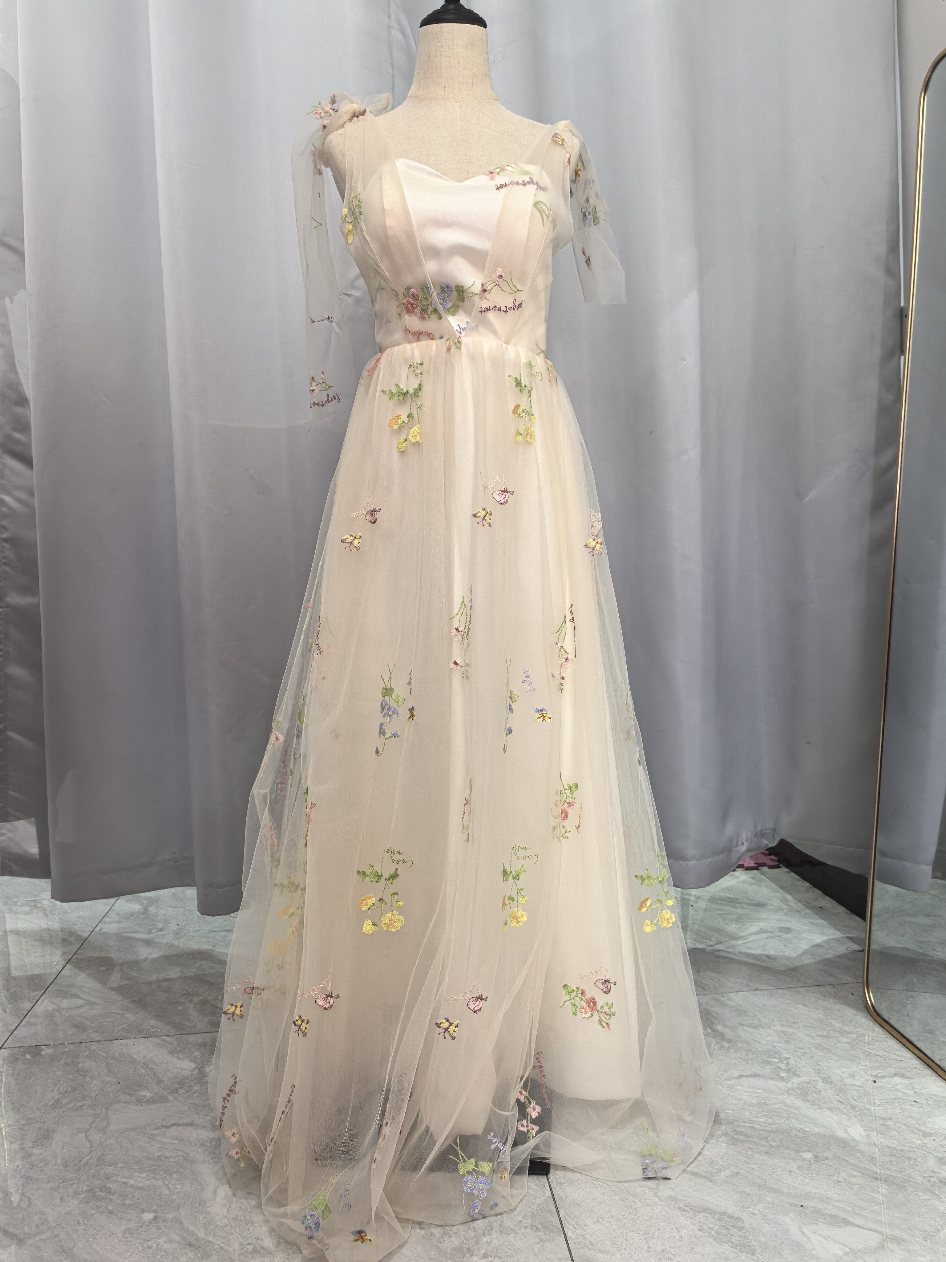 美しい花レース シャンパン色  ソフトチュール カラードレス 花嫁 合コンパーティー/ ピアノ演奏会/音楽会/D46