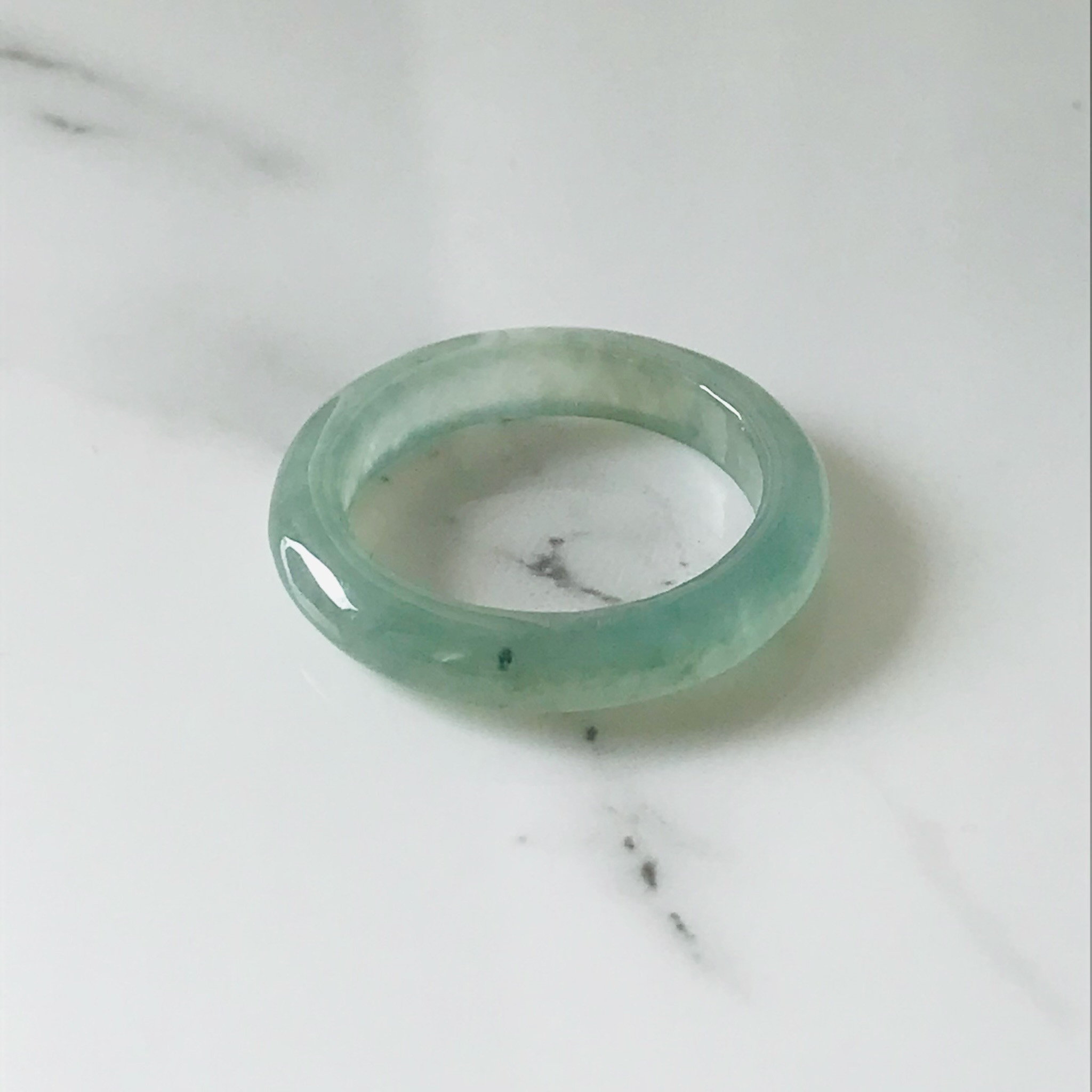 [R15-053］ ジェイド　JADE ヒスイ　本翡翠　くりぬき　リング　天然石　一点物　ミャンマー産　12号　指輪