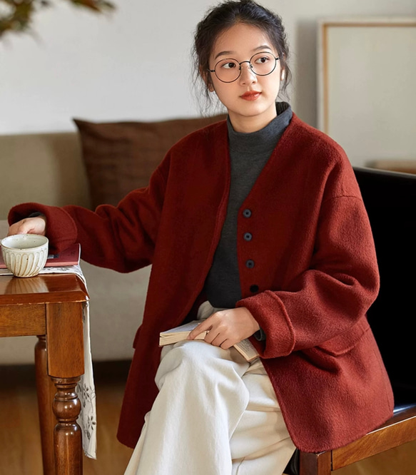 2色 上質ウール100%　Vネックのコート　ポケット付き【冬春秋】レッド/グリーン/ベージュ 3枚目の画像