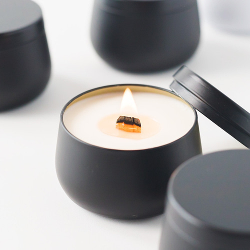 ぽってり缶の木芯アロマキャンドル ブラック 灯りを奏でるキャンドル