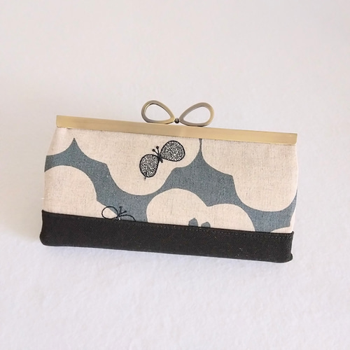 6100)ミナペルホネン hanaco+choucho(beige) リボン浮足がま口長財布  