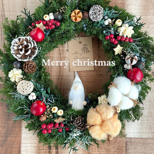 クリスマスリース 白色 装飾付き （針葉樹のクリスマスリース白