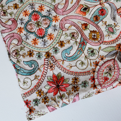 インド製 刺繍布地