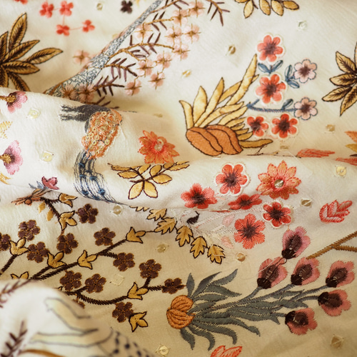 NEW】インド刺繍生地＊ 112cm巾 長さ50cm ファブリック 生地 AMBER