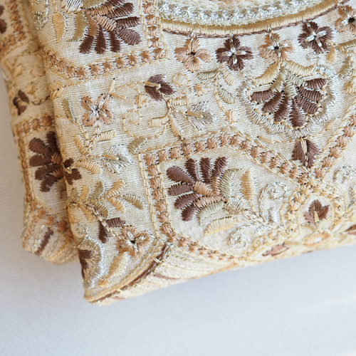 NEW】インド刺繍生地＊ 112cm巾 長さ50cm 生地 AMBER 通販 18428894