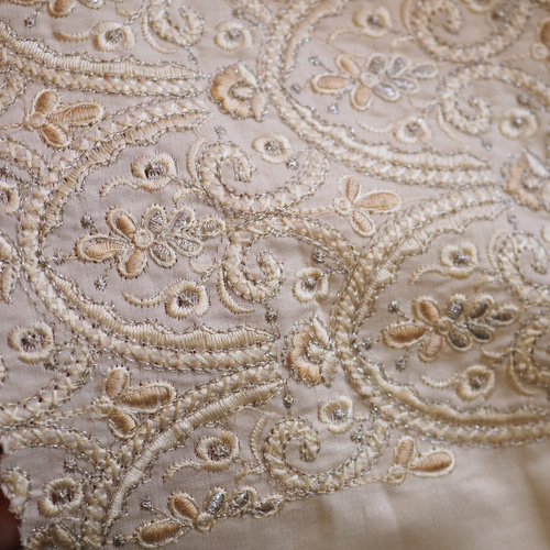 NEW】インド刺繍生地＊ 112cm巾 50cm 生地 AMBER 通販 18428901