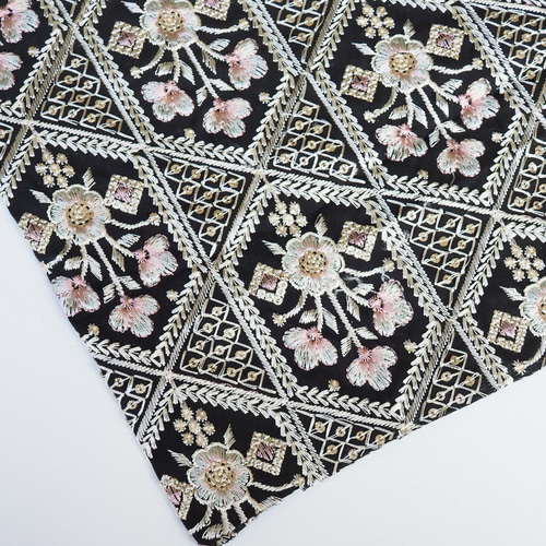 インド刺繍生地 - メルカリ