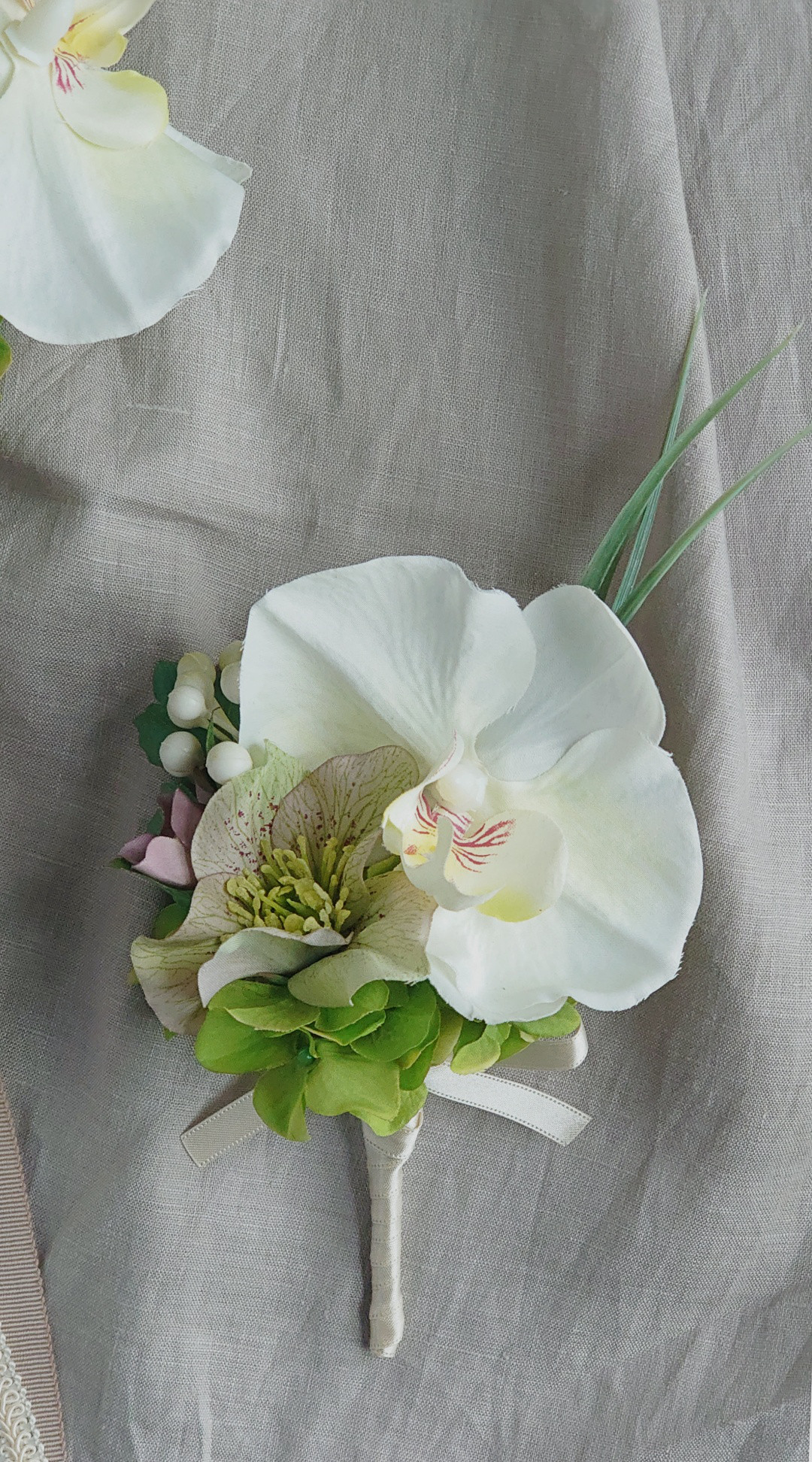 【SALE】胡蝶蘭とダリアのウェディングブーケ（ブートニア付き）アーティフィシャルフラワー・前撮りブーケ・和装ブーケ