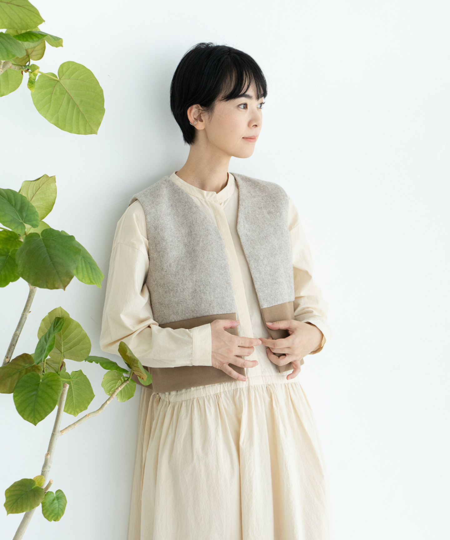 【洗える/柔らか/草木染め】ショートベスト　キナリ