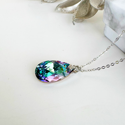 NAPIER ネイピア ネックレス スワロフスキー 中古。良好な状態 ☆追跡付☆ 【SWAROVSKI】 Lifelong Bow Y字型ネックレス