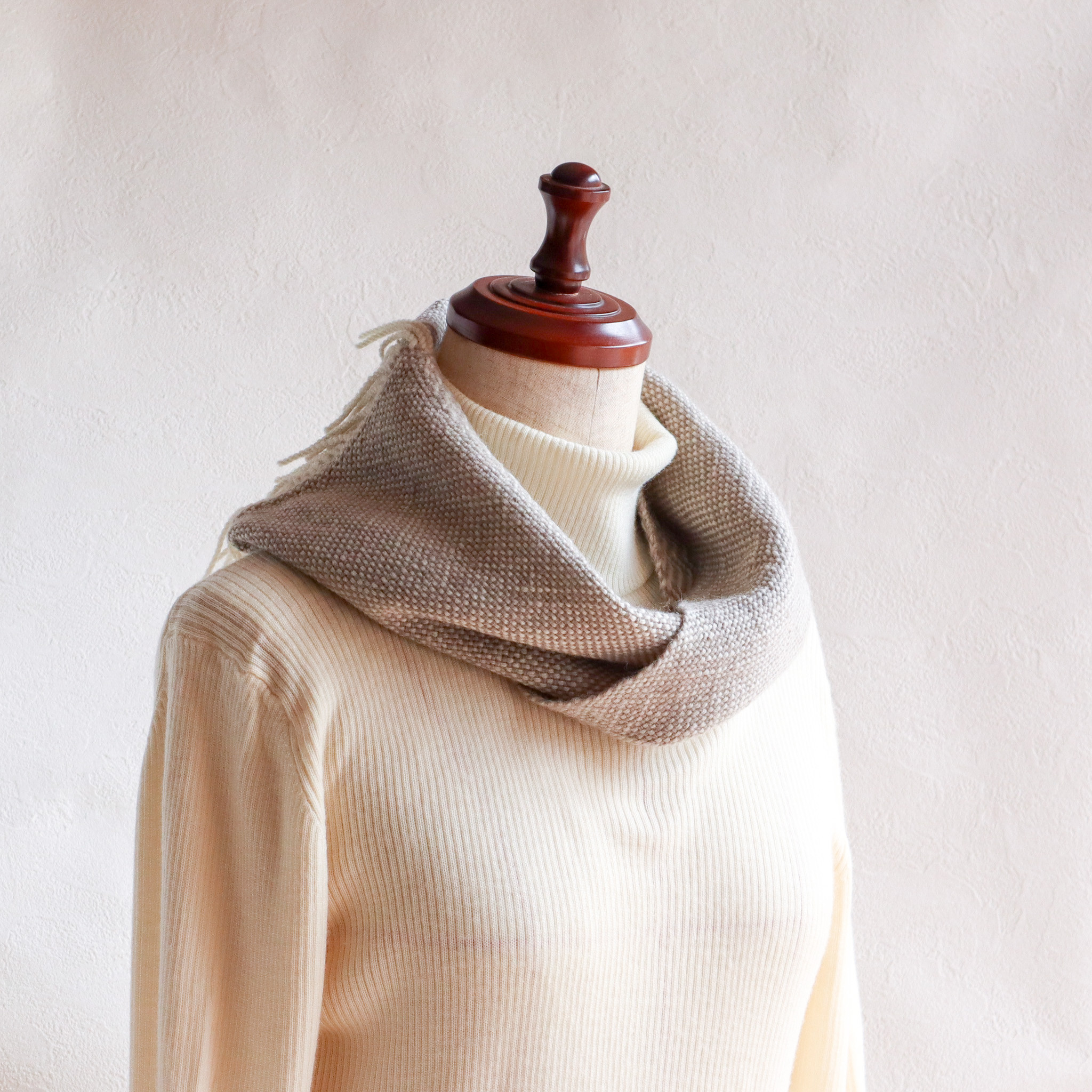 草木染め手織りスヌード(矢車)【ワケあり】