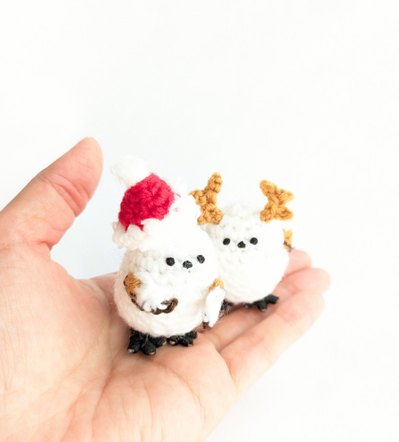 受注制作】小さなシマエナガのあみぐるみクリスマスver.（2羽セット
