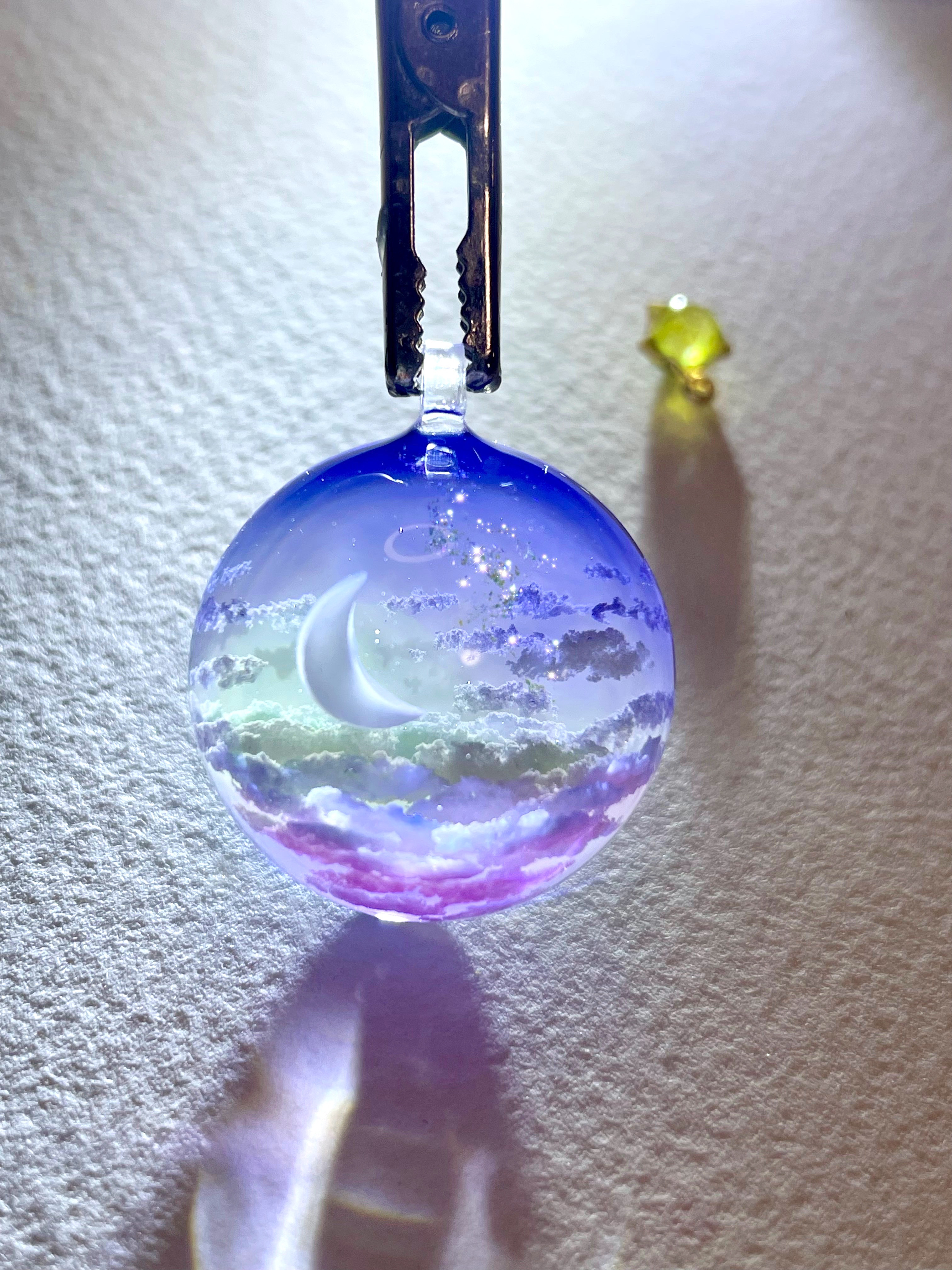 【受注制作/M size】空レジン-雲上の月　　プレゼント/クリスマス
