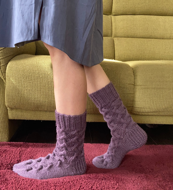 手編み 靴下 くすんだ紫 パープル 波模様 ✴︎ニット・手編み✴︎冷え