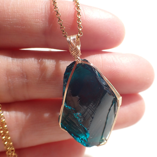 女神巻き®︎アンダラクリスタル《イナンナウィズダム》のペンダント