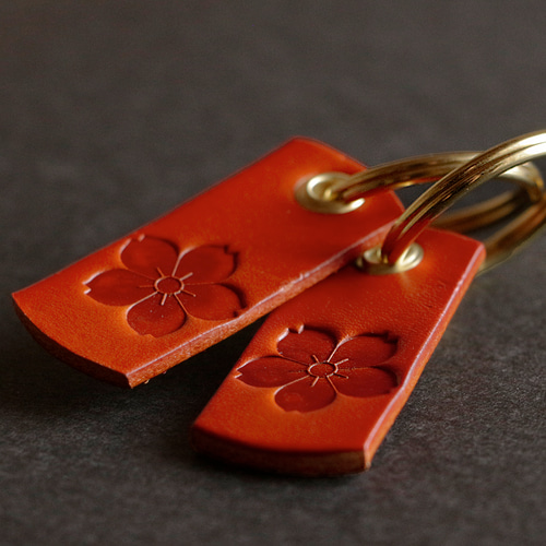 桜刻印本革キーホルダー バーミリオン その他アクセサリー Travel