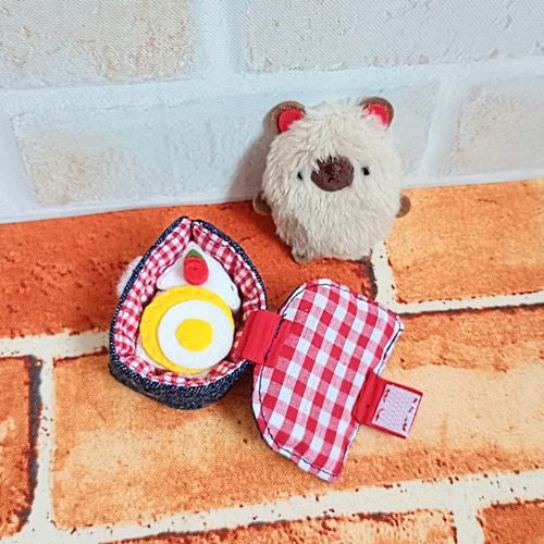 Amazon.co.jp: ファミリア デニム ペンポーチ ポーチ 刺繍