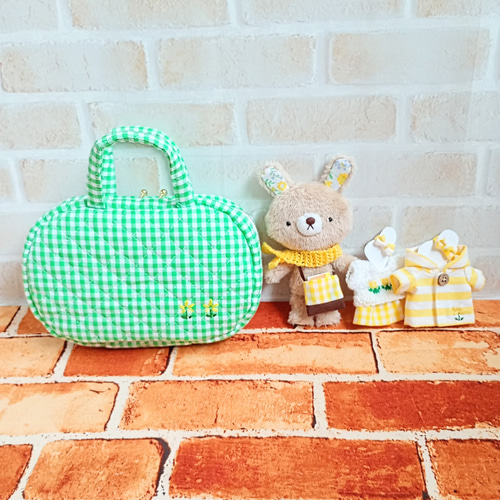 13cmぬいぐるみの入るキルティングバッグ(黄緑チェック