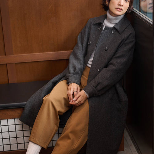 DIOR ブラウン ダブルボタン ロングコート DIOR ブラウン ダブルボタン ロングコート