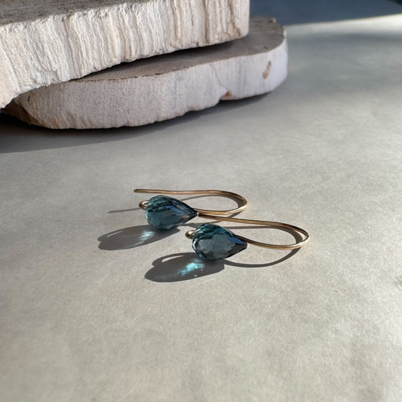 【人気ピアス】ロンドンブルートパーズ ドロップピアス  14KGF /金具変更可  アレルギー対応 3枚目の画像