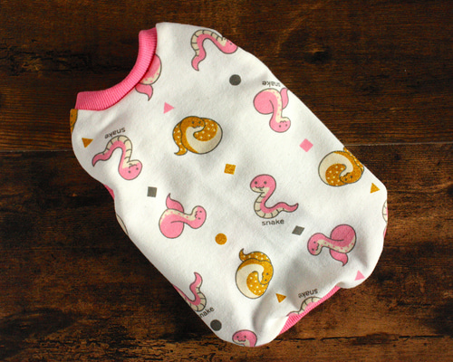 犬服 ミニ裏毛 巳年へびちゃん ピンク タンクトップ ペット服