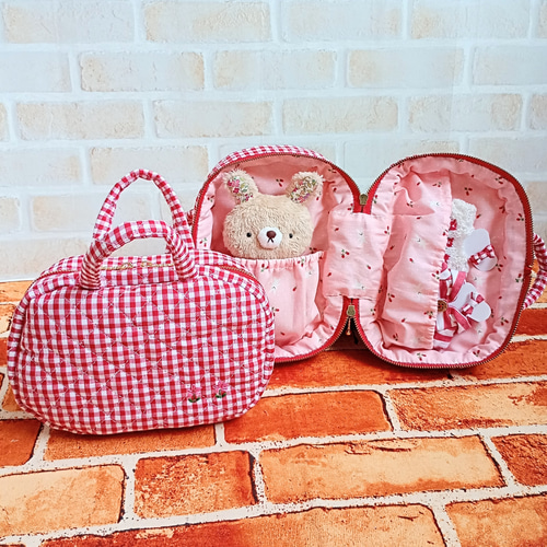13cmぬいぐるみの入るキルティングバッグ(赤チェック) ハンドバッグ
