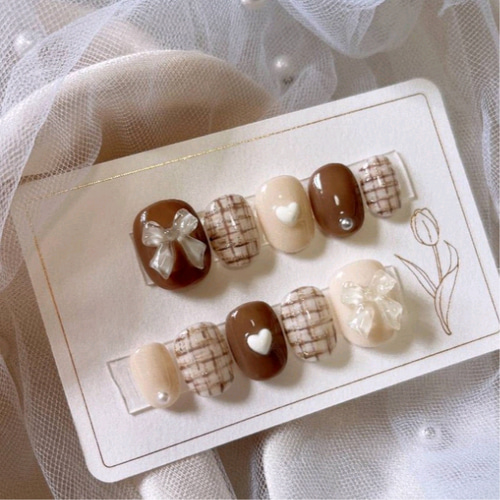 ブラウンのツイードガーリーネイル♡ フレンチガーリー 韓国 冬ネイル