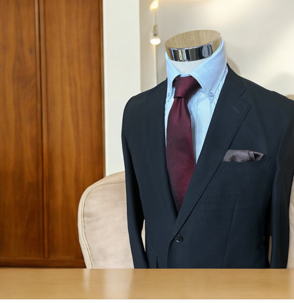 桐生織silkネクタイ ボルドー色とバーガンディー色の違い ネクタイ・蝶