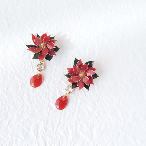 ポインセチア咲くレジンネックレス Christmas】ポインセチアの