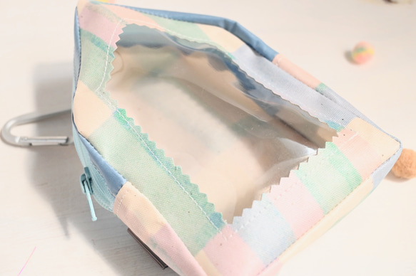 ベビちゃんサイズ夢のマイホーム　（ほんわか水色ブロックチェック柄ぬいぐるみ用お家型ポーチ） 12枚目の画像