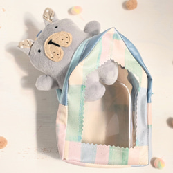ベビちゃんサイズ夢のマイホーム　（ほんわか水色ブロックチェック柄ぬいぐるみ用お家型ポーチ） 8枚目の画像