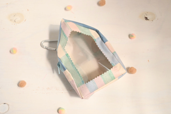 ベビちゃんサイズ夢のマイホーム　（ほんわか水色ブロックチェック柄ぬいぐるみ用お家型ポーチ） 10枚目の画像