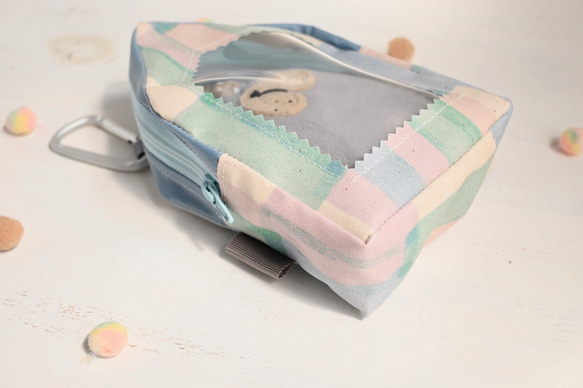 ベビちゃんサイズ夢のマイホーム　（ほんわか水色ブロックチェック柄ぬいぐるみ用お家型ポーチ） 5枚目の画像