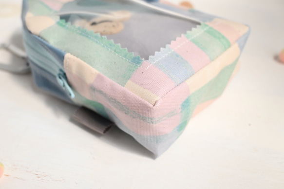 ベビちゃんサイズ夢のマイホーム　（ほんわか水色ブロックチェック柄ぬいぐるみ用お家型ポーチ） 4枚目の画像
