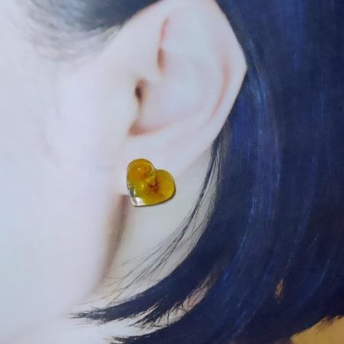 フラワー　レジン　ピアス　ハンドメイド　イヤリング変更可 フラワー レジン カボション ピアス ハンドメイド イヤリング変更可